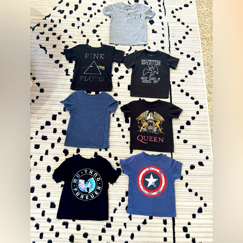 Lot of 7 tee shirts size 3T